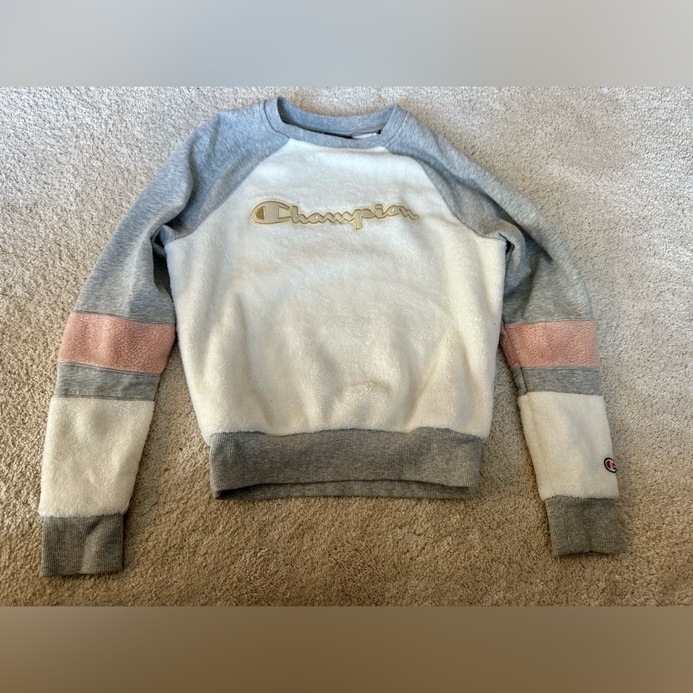 X-Small, Gray and White Champion sweater